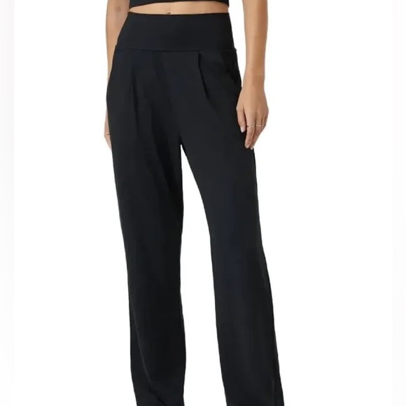 Vuori Lux At Ease Straight Pants Black NWT - Picture 2 of 5